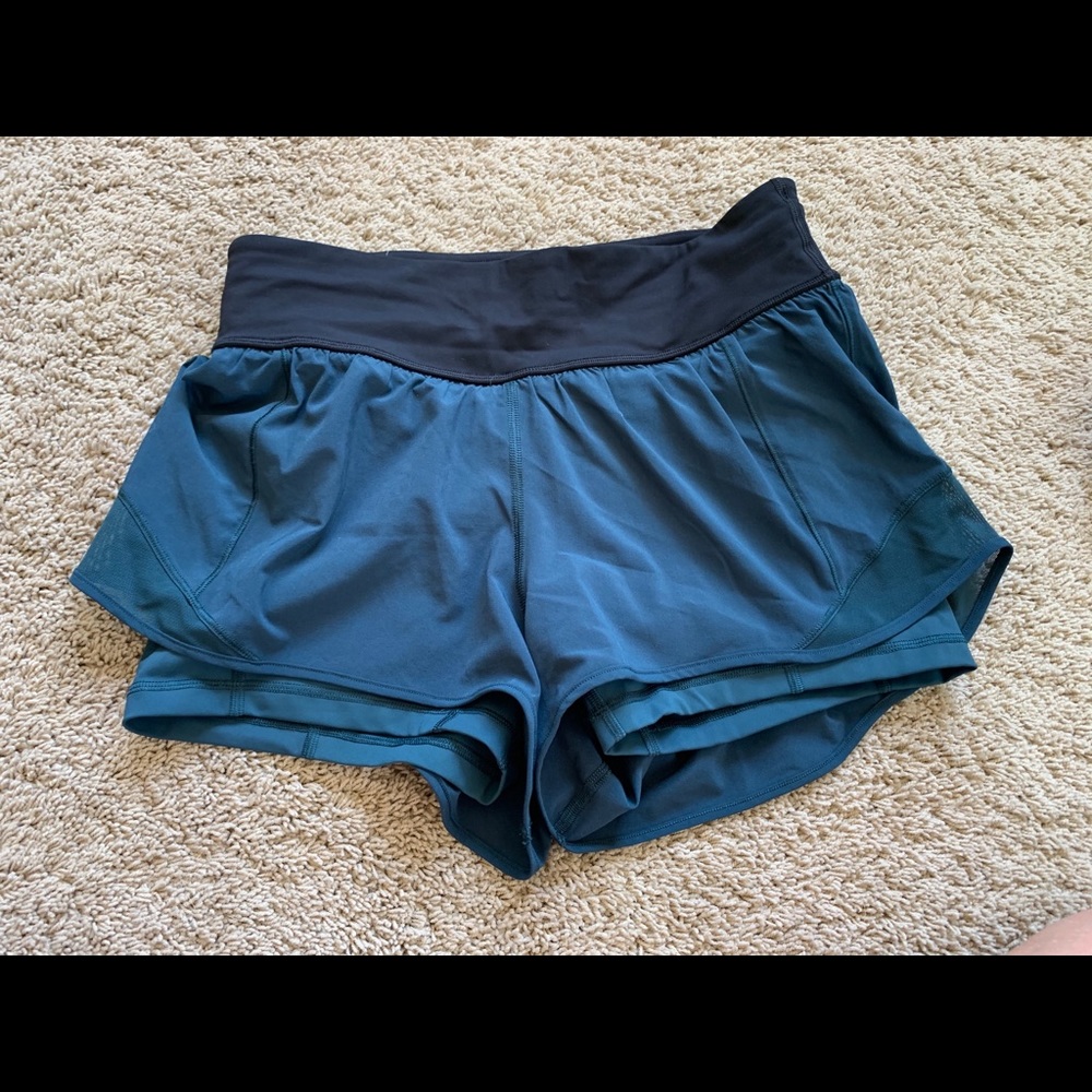 Lululemon Shorts w Built in Spandex